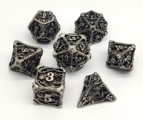 Tangan Dicat Dadu Polyhedral Logam Massal Serbaguna Ringan