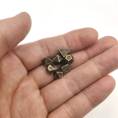 Game Papan atau Kartu Mini Permainan dadu poliedral Dungeons And Dragons Ukiran tangan