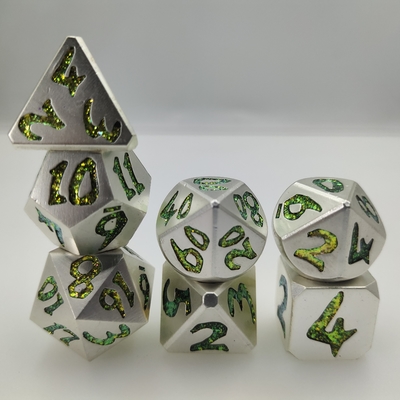 Tangan Menuangkan Permukaan Berlapis Emas RPG RPG Dadu Set 7 Pcs Polyhedral