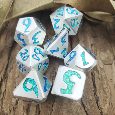 Dadu Ramah Set Serbaguna Ukir Logam Polyhedral Dadu RPG D6 D8 D10