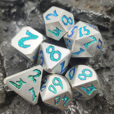 Dadu Ramah Set Serbaguna Ukir Logam Polyhedral Dadu RPG D6 D8 D10
