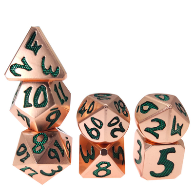 Bahan Tembaga Hijau Muda Game Portable Logam Tajam Tangan Menuangkan Set Dadu Polyhedral