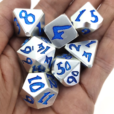 Dadu RPG Dituangkan Tangan Portabel Dipoles dengan Tangan Tahan Aus Polyhedral 7 Die