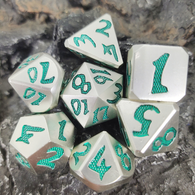 Polyhedral Resin Dadu Set Ringan Praktis Manual Penggilingan Polyhedral Hijau Emas Untuk Semua Jenis Permainan