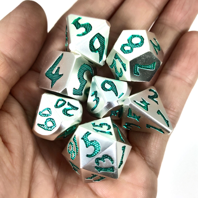 Zinc Alloy DND Mini Dice Set dadu buatan tangan yang tahan aus untuk DND atau RPG