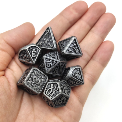 Tabletop Games Antiwear Set Dadu Berisi Cairan Tahan Lama Glow In The Dark Dice