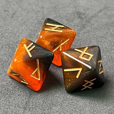 D8 Viking Rune Polyhedral Dice Of Labradorite Elder Futhark / Divination Dice Untuk Crystal Gazing
