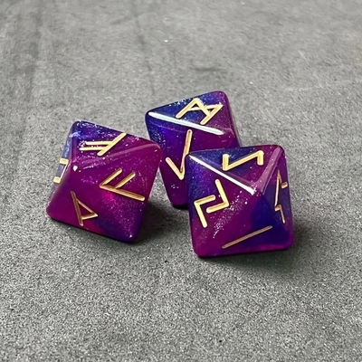 D8 Viking Rune Polyhedral Dice Of Labradorite Elder Futhark / Divination Dice Untuk Crystal Gazing