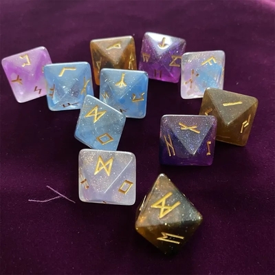D8 Viking Rune Polyhedral Dice Of Labradorite Elder Futhark / Divination Dice Untuk Crystal Gazing
