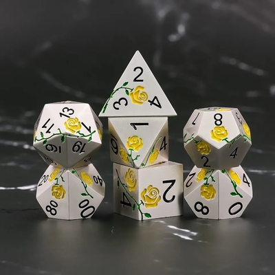 Mengukir HD Dice Merah Rose Electroplated Silver Metal Dice Untuk Game RPG