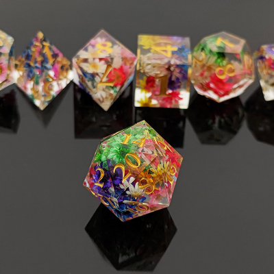 Tahan Aus Resin Dadu DND Tangan Menuangkan Tepi Tajam Polihedral