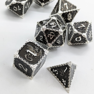Multi -faceted Metal RPG Dice Flying Dragon Solid Smooth Dragon DND