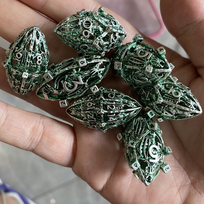 Kreatif Rugby Tema Metal Hollow RPG Dice Set Naga Dan Dungeon DND
