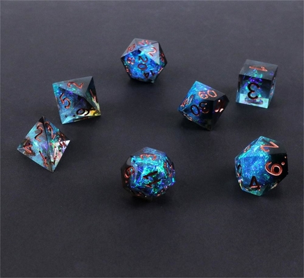 Biru ditambah bijih hitam karakter resin memainkan multi -noodle dadu set dnd dadu