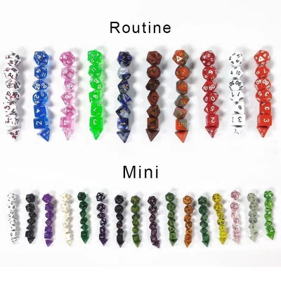 Set dadu mini resin game desktop warna permen