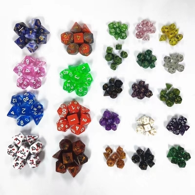 Set dadu mini resin game desktop warna permen