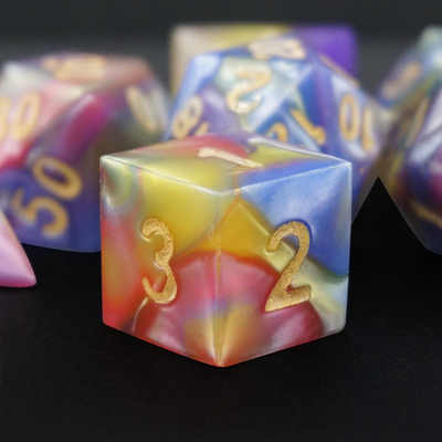 Tiga Warna Resin Marmer Rpg Dice Dengan Logo Universal