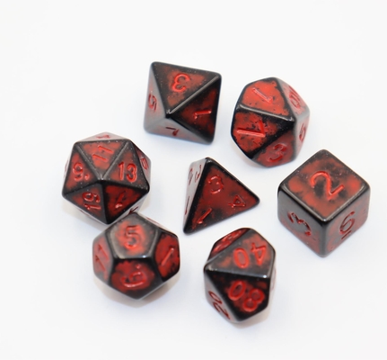 Antique tua hitam kembali karakter resin merah bermain permainan papan dadu set dnd dadu