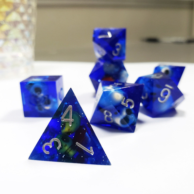 Blue Crystal Skull Resin Boarding Dice Set Naga dan Dungeon