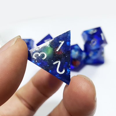 Blue Crystal Skull Resin Boarding Dice Set Naga dan Dungeon