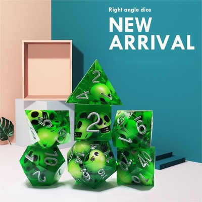 Green Crystal Skull Resin Boarding Dice Set Naga dan Dungeon