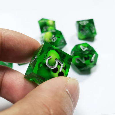 Green Crystal Skull Resin Boarding Dice Set Naga dan Dungeon