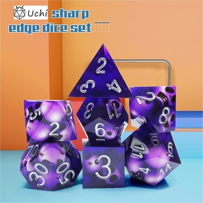 Violet Crystal Skull Resin Boarding Dice Set Naga dan Dungeon