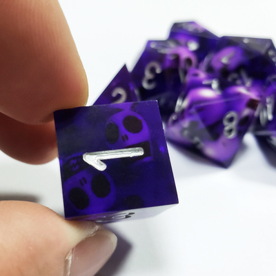 Violet Crystal Skull Resin Boarding Dice Set Naga dan Dungeon