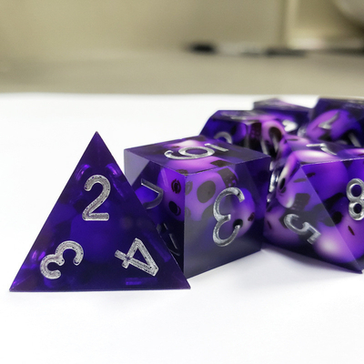 Violet Crystal Skull Resin Boarding Dice Set Naga dan Dungeon