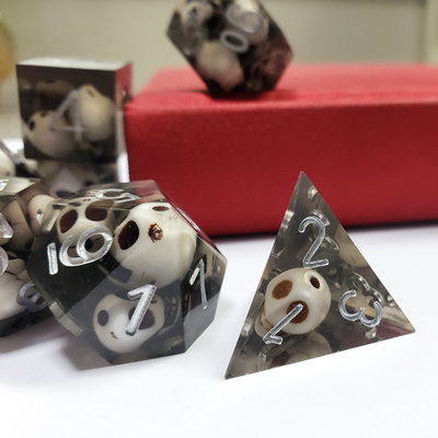 Black Crystal Skull Resin Boarding Dice Set dan dadu