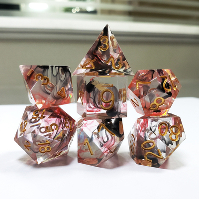 Merah &amp; hitam Foil campuran kristal asap Resin Boarding Dice Set dnd dadu