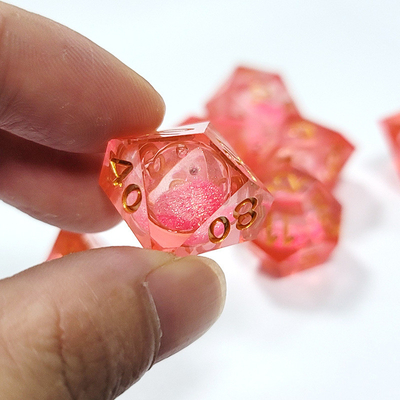 Cahaya Merah Kristal Resin Polyhedral Dice Renyah Tidak beracun