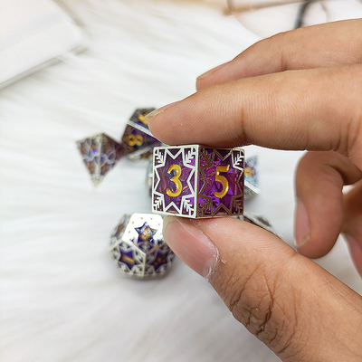 Resin ungu&amp;snowflake rangka logam meja permainan peran khusus multi-sided dadu set