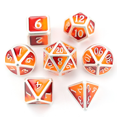 Metal DND dadu yang disesuaikan warna solid polyhedron logam dadu set dengan angka perak, digunakan untuk permainan catur D &amp; D