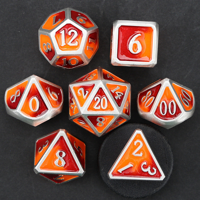 Metal DND dadu yang disesuaikan warna solid polyhedron logam dadu set dengan angka perak, digunakan untuk permainan catur D &amp; D
