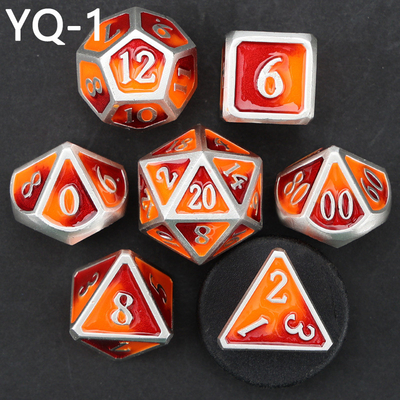 Metal DND dadu yang disesuaikan warna solid polyhedron logam dadu set dengan angka perak, digunakan untuk permainan catur D &amp; D
