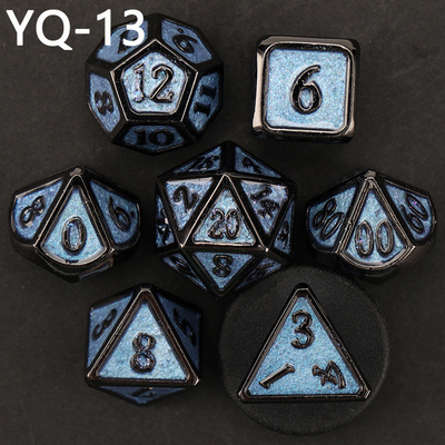 Metal DND dadu yang disesuaikan warna solid polyhedron logam dadu set dengan angka perak, digunakan untuk permainan catur D &amp; D
