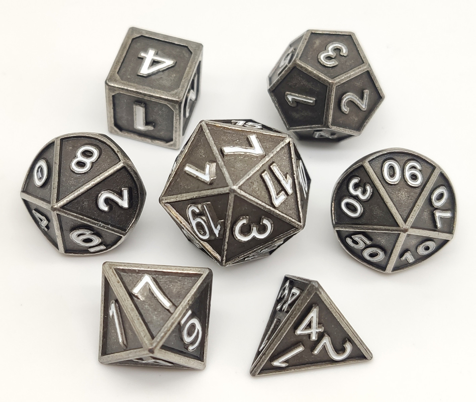 Halus Selesai Mini RPG Dice Multicolor Bahan Logam Resin Praktis