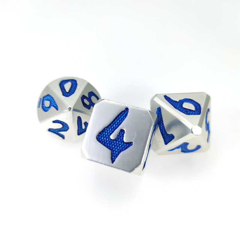 DND Ukiran Tangan Dengan Kemasan Kotak Kado Indah Set Dadu Polihedral Perak Biru Untuk Permainan Rpg