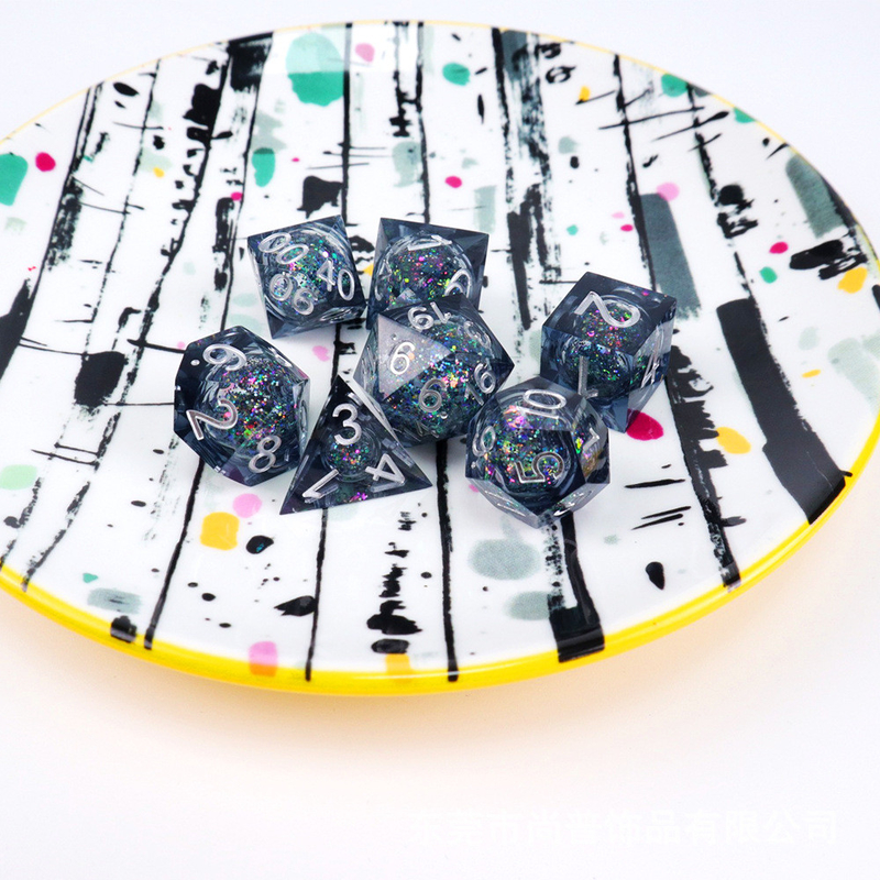 Biru-abu berkilau cair resin alami multi-wajah dadu suite naga dan dungeon dnd dadu